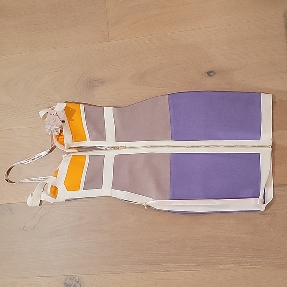 Dress - Picture 2 of 2